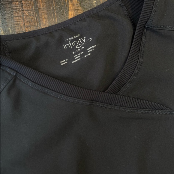 Cherokee Infinity Black Scrub Set - Picture 4 of 7